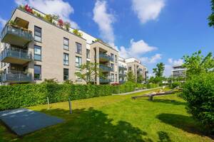 Mörsenbroich: Moderne Wohnung mit Loggia, zwei Bädern und Tiefgarage in gefragten Wohnquartier – 40470 Düsseldorf – Vorschaubild 2