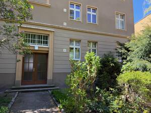 Freie, Helle, hochwertig sanierte Dachgeschosswohnung mit großzügigem Raumgefühl in Berlin-Friedrichshain – 10243 Berlin – Vorschaubild 2