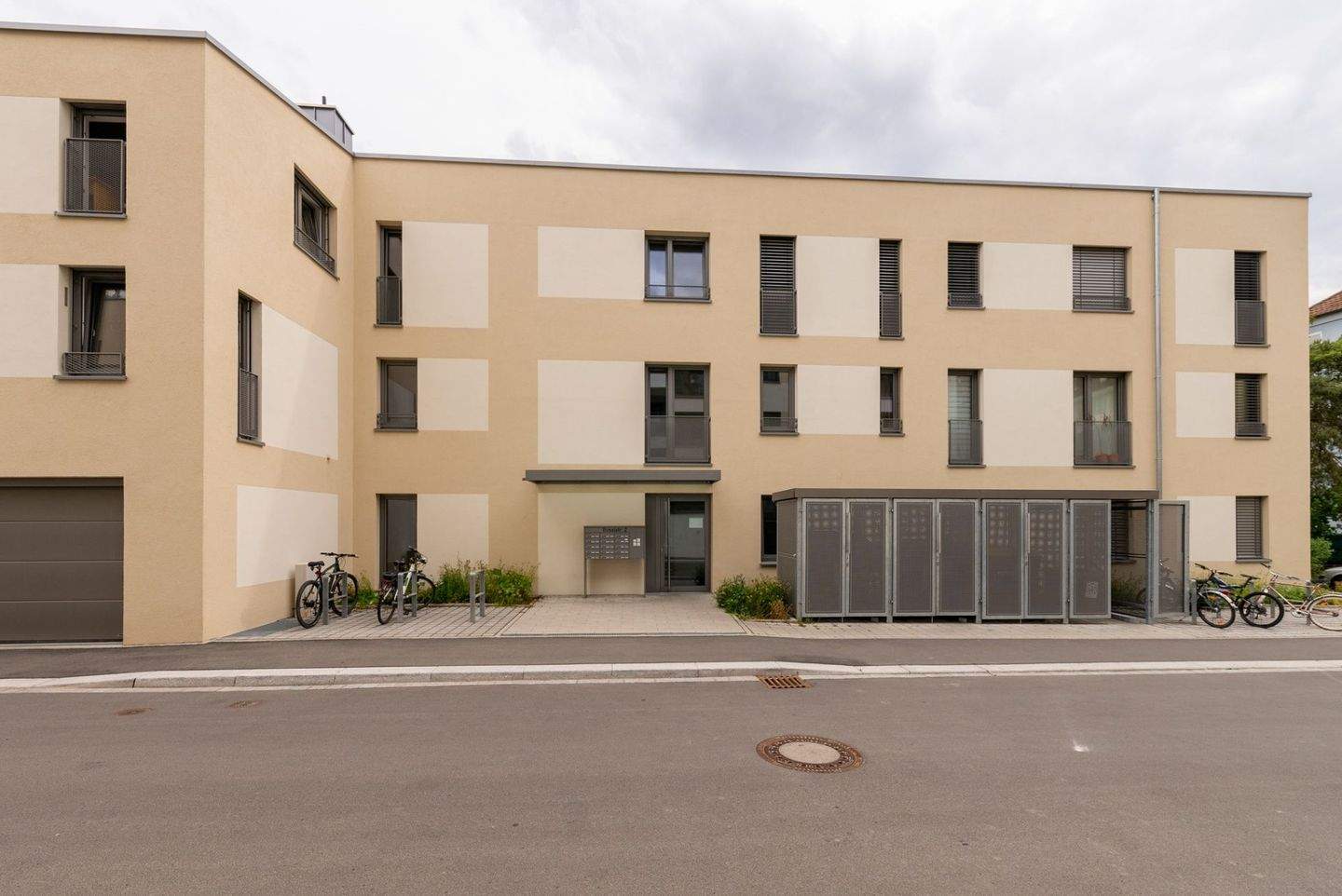 4 Personen mit EOF 3-Schein gesucht - 4-Zimmerwohnung in Grombühl - nur mit Wohnberechtigungsschein