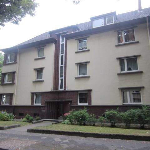 Neues Lebenskapitel ? - günstige 2-Zi.-DG-Wohnung
