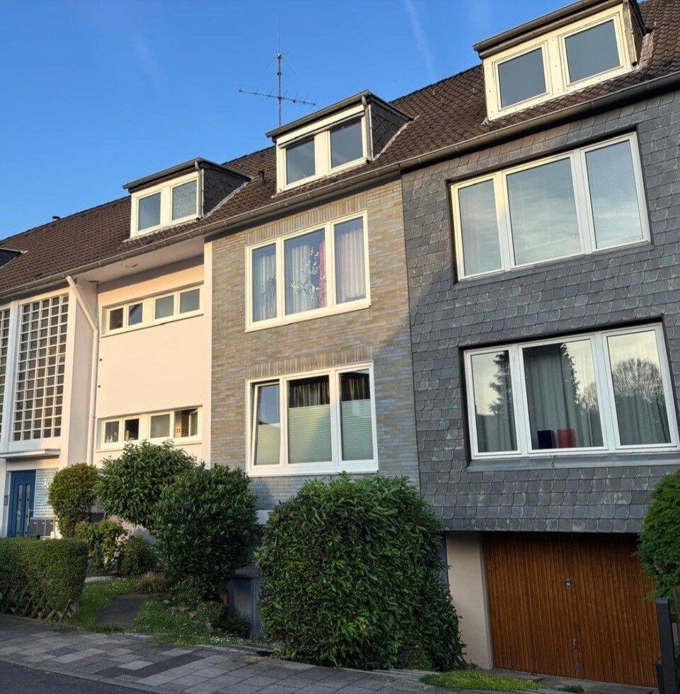 Gemütliche 3-Zimmer-Wohnung in grüner Lage von Rath – Düsseldorf – Vorschaubild 2