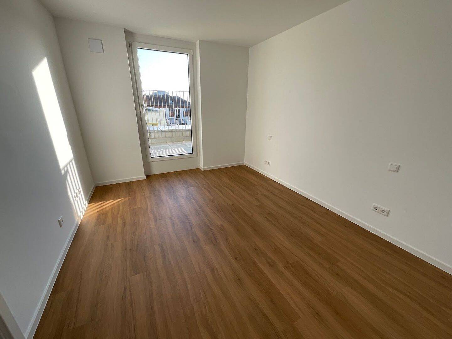 Modern, großzügig & einladend - dein neues Zuhause wartet! – Nürnberg – Vorschaubild 6