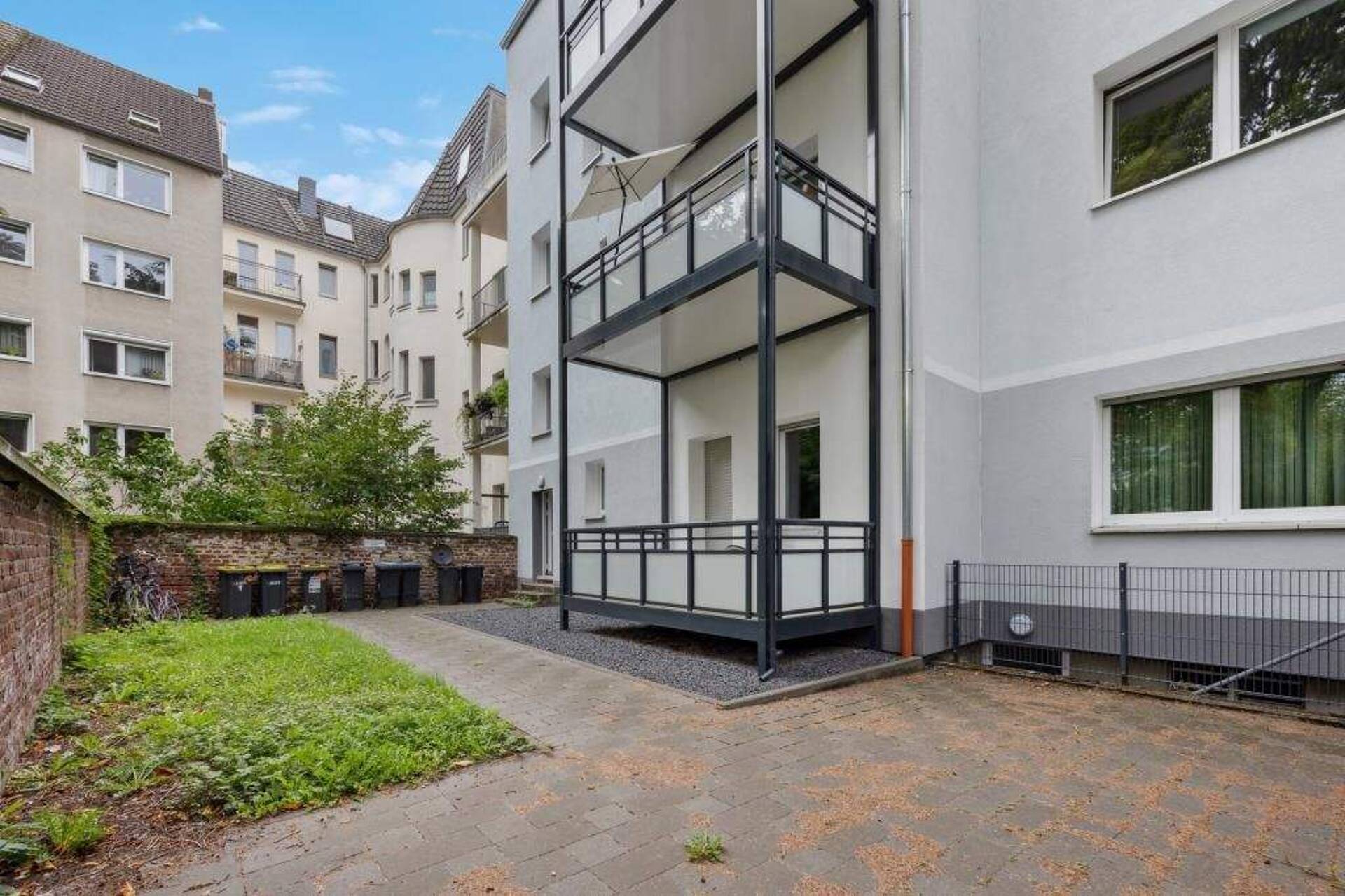 Erdgeschosswohnung in 51065 Köln mit 100,74 m² kaufen