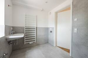 Jetzt verlieben! Modern und wohnlich: attraktive 2-Zimmer-Wohnung mit West-Balkon entdecken – 81369 München – Vorschaubild 9