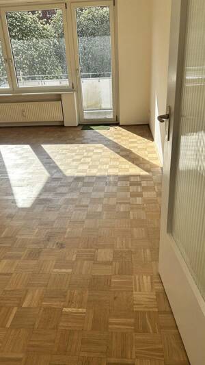 2 Zimmer Wohnung mit Balkon Nähe Uni/Uniklinik Lübeck Sankt Jürgen