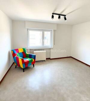 Ihr neues Zuhause in Giengen: 5 Zimmer, 107 m², Balkon, Loggia & Garage mit viel Potenzial – 89537 Giengen an der Brenz – Vorschaubild 9