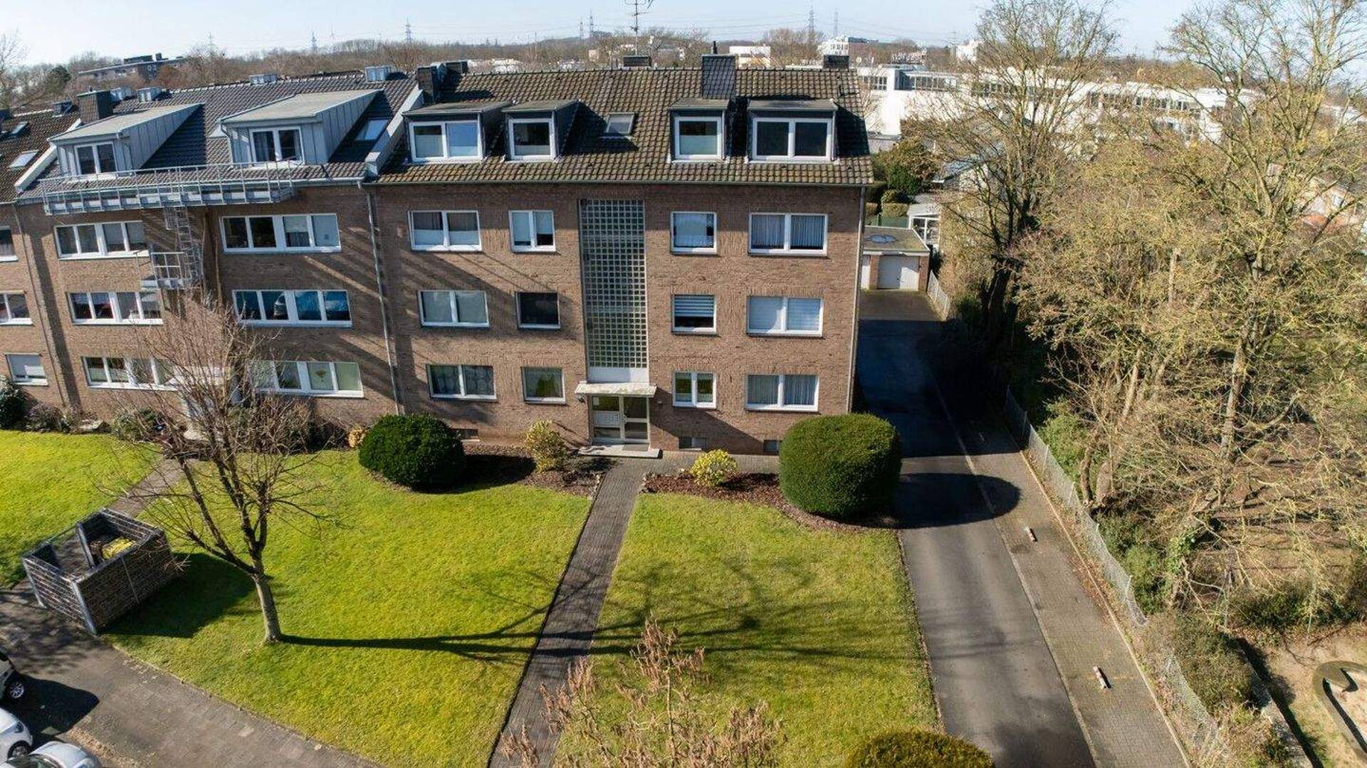 Mehrfamilienhaus in 41464 Neuss mit 580 m² kaufen