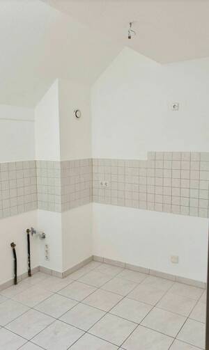 Charmante 2-Raum-Maisonette-Wohnung: stilvoll, hell und ideal für modernes Wohnen. – 2742 Neusalza-Spremberg – Vorschaubild 5