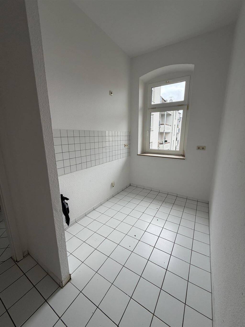 Großzügige 1-Zimmer mit Balkon, Dusche und Laminat in zentraler Lage! – Chemnitz – Vorschaubild 8