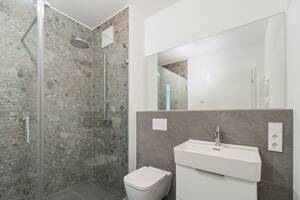 Neubau Erstbezug * 2 Zimmer Wohnung im EG * Terrasse – 10249 Berlin – Vorschaubild 3
