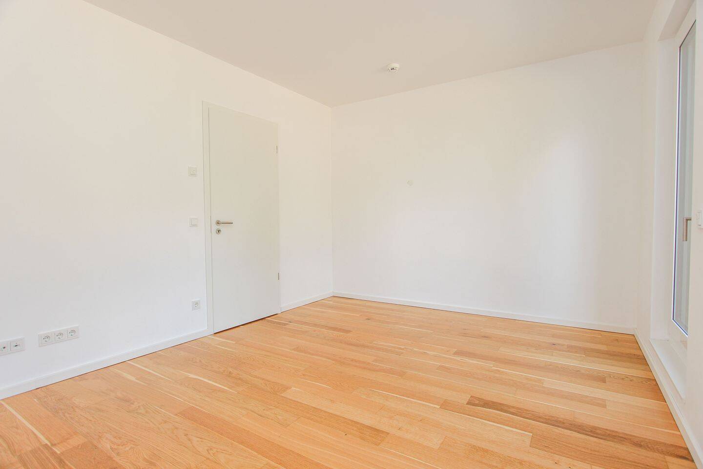 Stilvolle und moderne 2-Zimmer-Terrassenwohnung – München – Vorschaubild 6