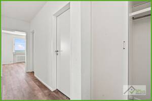 + 5PLUS + WOHNEN MIT PANORAMA: ETW MIT TRAUMHAFTEM FERNBLICK ÜBER DEN DÄCHERN VON AACHEN / WALHEIM + – 52076 Aachen – Vorschaubild 8