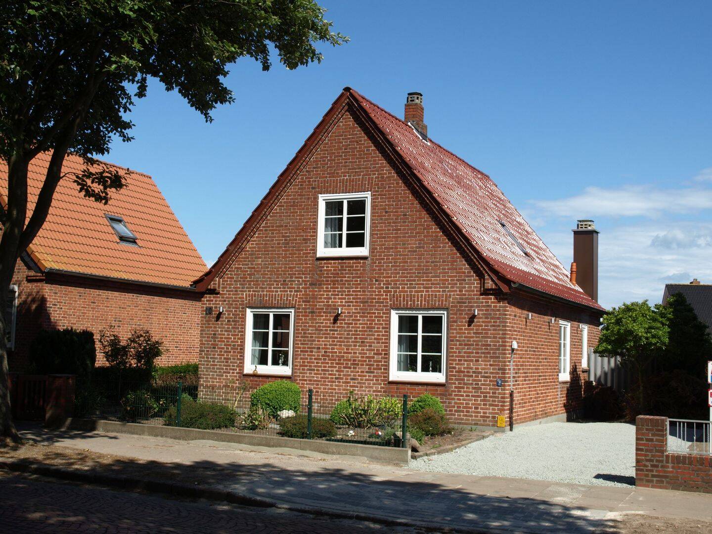 Burg / Fehmarn EFH 3 Zi. 85 m² Garten Parkplatz Wallbox Glasfaser – Fehmarn – Vorschaubild 2