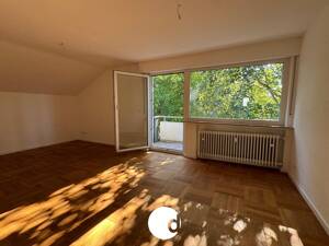 4-Zimmer-Wohnung in gepflegtem Dreifamilienhaus