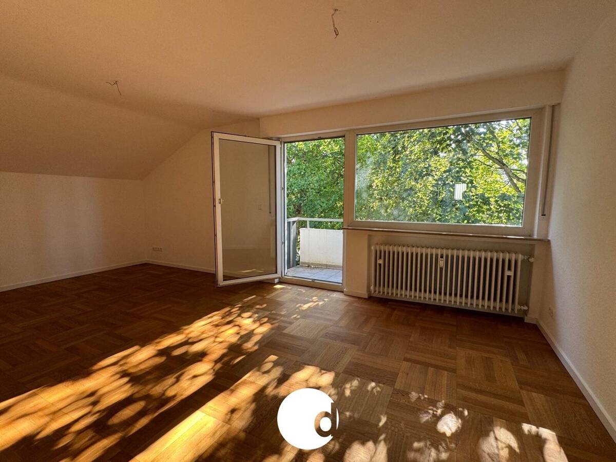 4-Zimmer-Wohnung in gepflegtem Dreifamilienhaus – 70499 Stuttgart – Bild 1 von 9