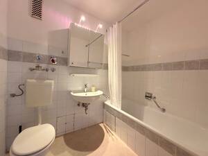 Barrierefreie 2 Zimmer Wohnung mit Balkon und TG-Platz in Stuttgart- Giebel – 70499 Stuttgart – Vorschaubild 3