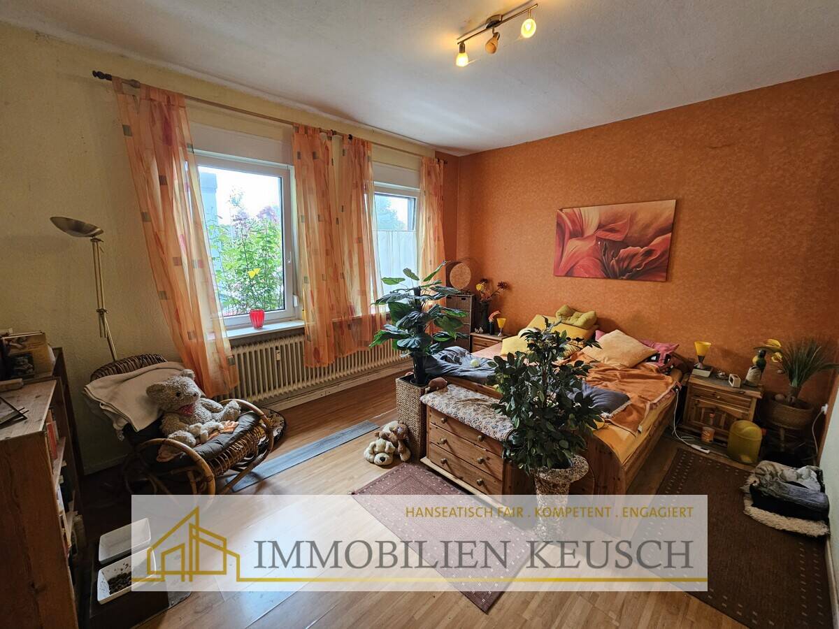 Preis deutlich reduziert ! 2 Fam.-Haus in zentraler Lage mit Garage + Stellplätze - 2 Eingänge – Thedinghausen – Vorschaubild 4
