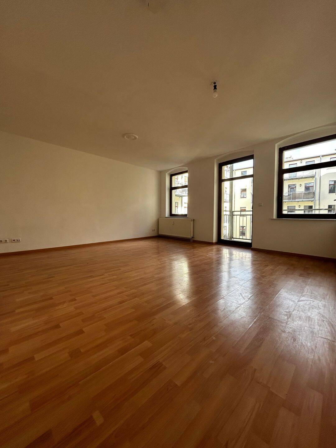 Renoviert, großzügig & zentrale Lage – Magdeburg – Vorschaubild 2