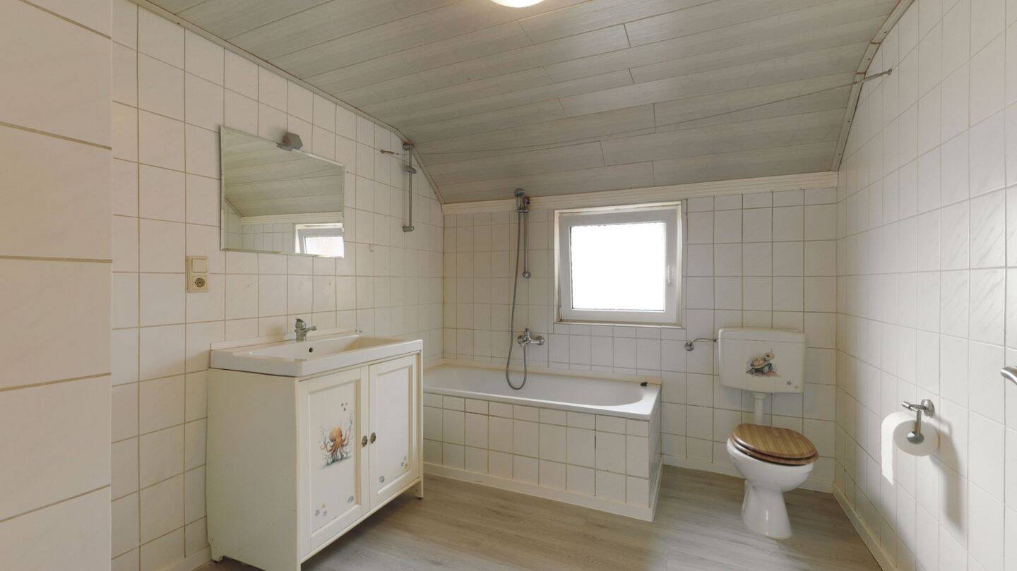 Leerstehendes, gemütliches Fehnhaus, Kanallage, nahe dem Badesee! – Papenburg – Vorschaubild 4