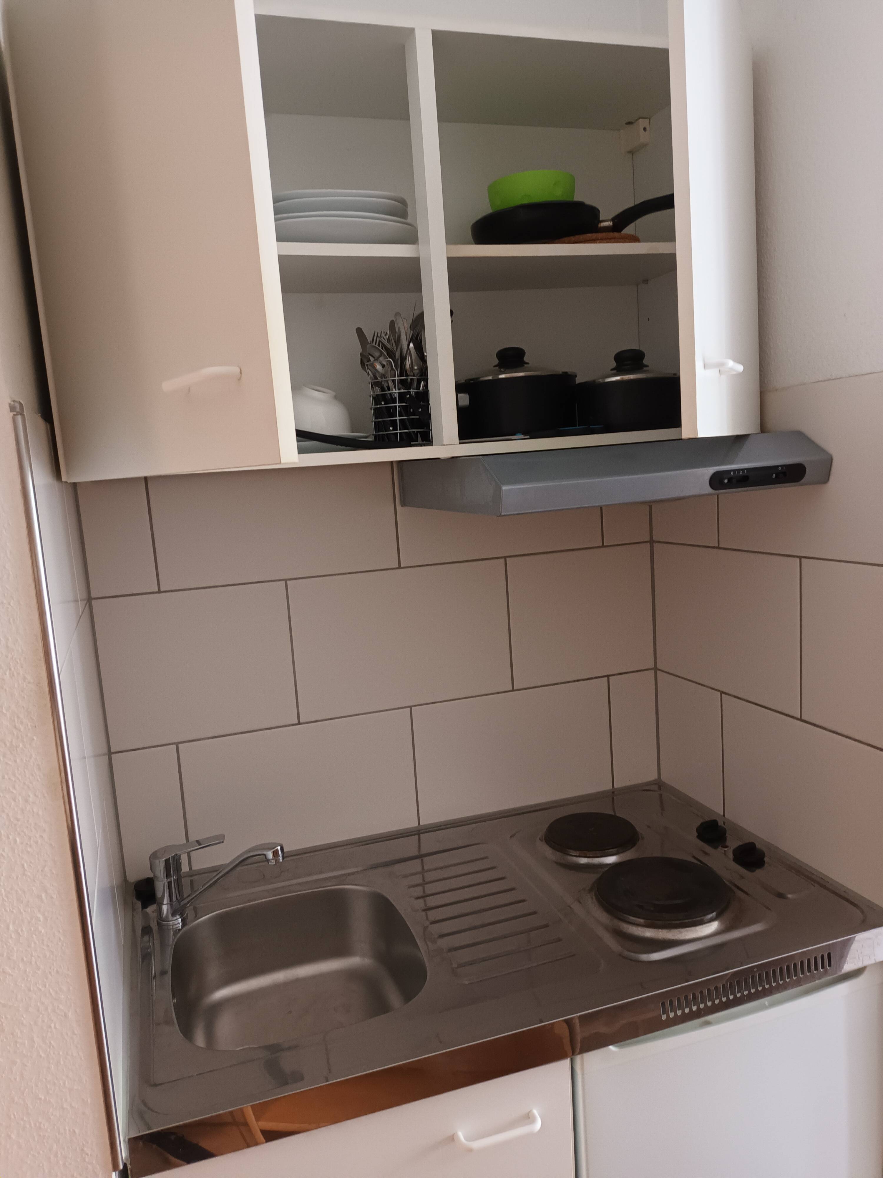 Businessapartment mit Bad und Küche, 1,40mx2,00m Bett, Full-HD TV, WLan, Komplettausstattung – Reutlingen – Vorschaubild 7