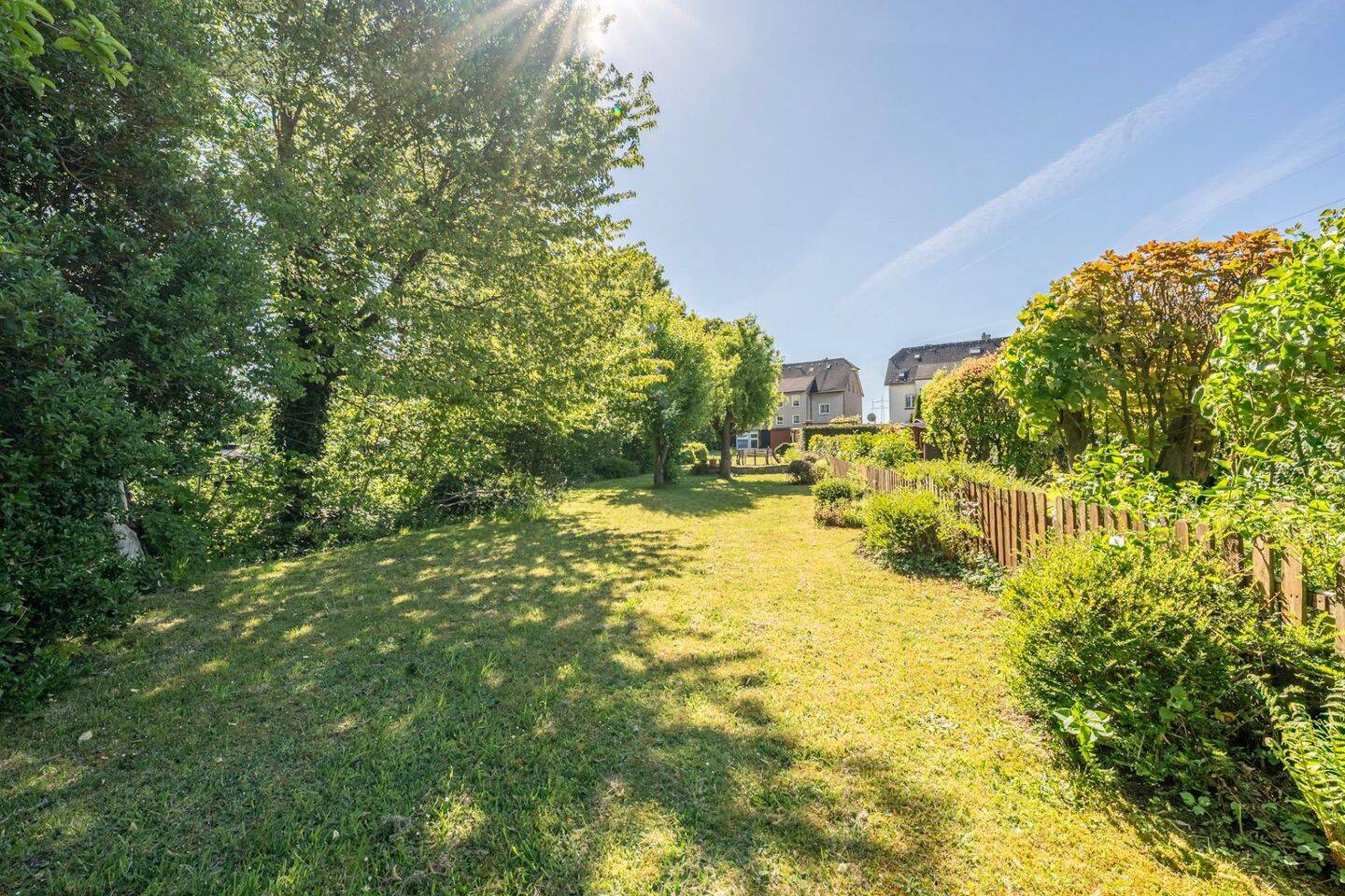 Vielseitiges Dreifamilienhaus mit großem Grundstück und 4 Garagen – Castrop-Rauxel – Vorschaubild 5