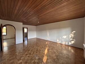 Gepflegtes Einfamilienhaus mit Balkon, Garten und Garage! – 63785 Obernburg am Main – Vorschaubild 5