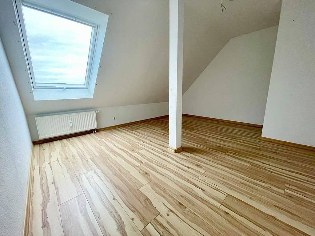 *** Schöne 2-Raum-Dachgeschosswohnung in beliebter Wohngegend von Chemnitz *** – Chemnitz – Vorschaubild 5