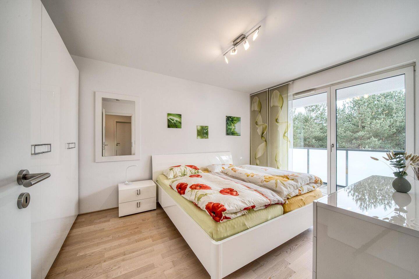 Moderne, barrierefreie 3-Zimmer-Komfortwohnung mit exklusiver Parklage – München – Vorschaubild 9