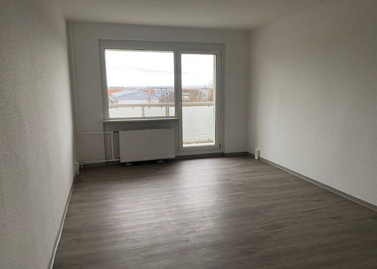 sanierte Wohnung mit Badewanne und Blick über Oschersleben – 39387 Oschersleben – Bild 1 von 7