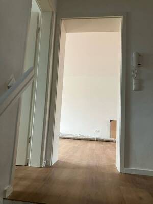 Großzügige 5,5-Zimmer-Maisonettewohnung mit Dachterrasse, Gartenzugang, Kaminofen und hochwertiger Ausstattung – 18356 Barth – Vorschaubild 5