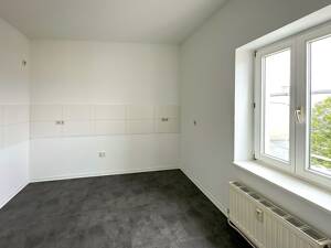 Süße Dachgeschosswohnung mit Wannenbad – 39108 Magdeburg – Vorschaubild 9