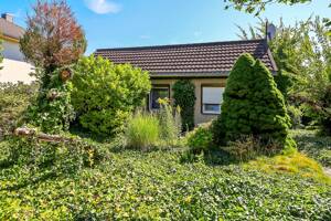 Wohnen mit Blick ins Grüne: Einfamilienhaus mit großem Garten und zusätzlichem Baupotenzial – 12559 Berlin – Vorschaubild 2