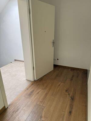Exklusive 3,5-Zimmer-Dachgeschosswohnung mit großer Dachterrasse in Dresden-Klotzsche – 1109 Dresden – Vorschaubild 3