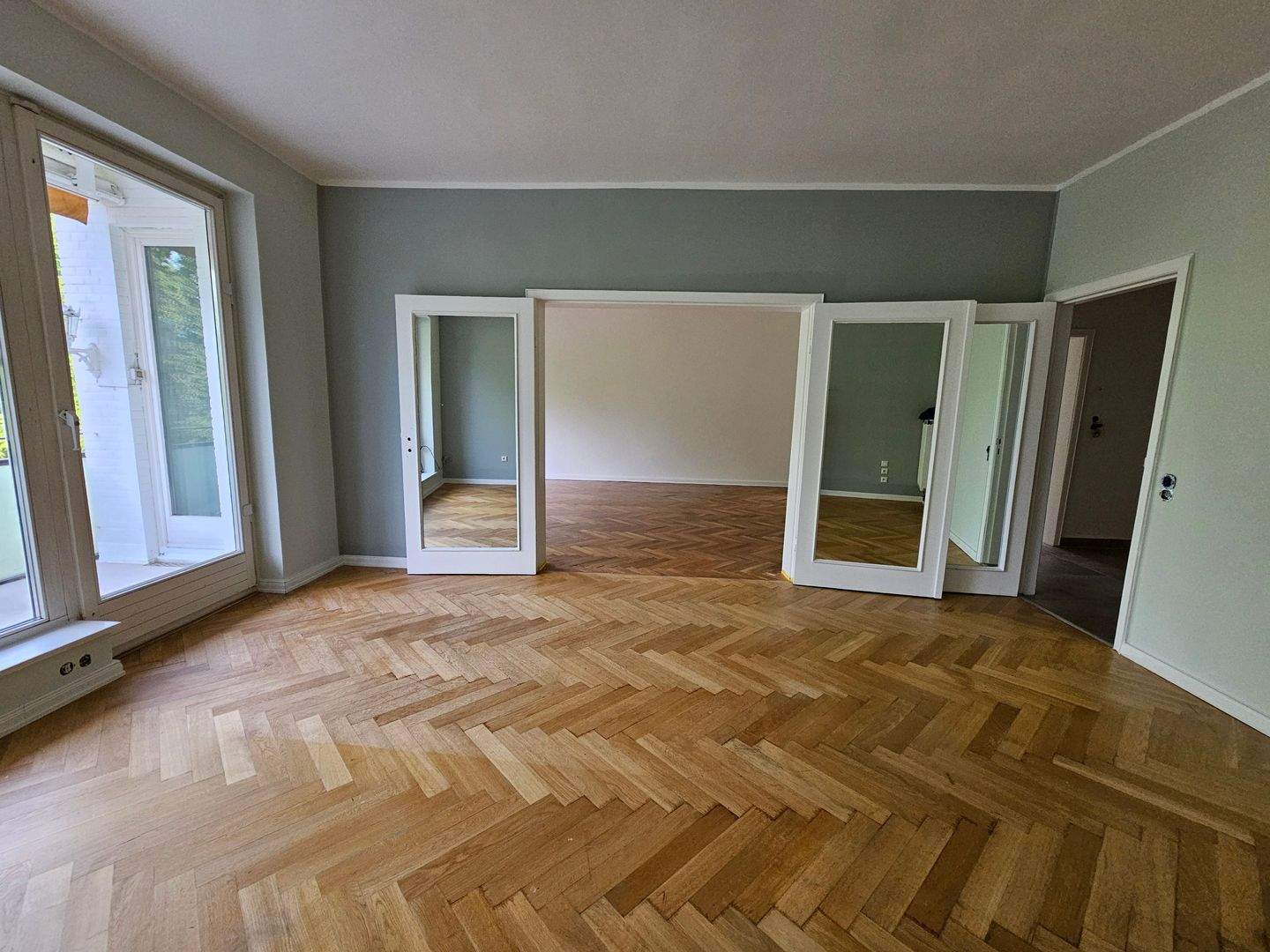 2,5 Zimmerwohnung mit Balkon in der Bellevue mit Alsterblick ! – Hamburg – Vorschaubild 9