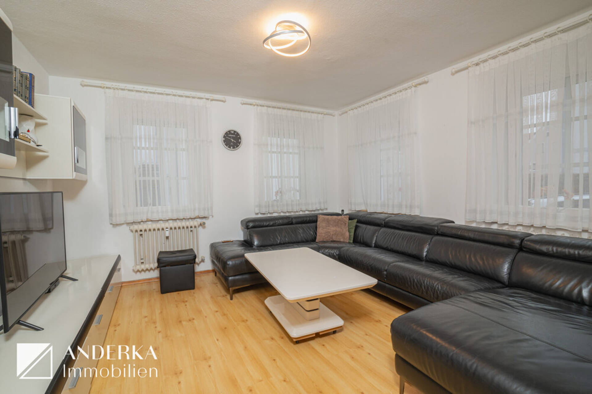 Mehrfamilienhaus in 89335 Ichenhausen mit 213 m² kaufen