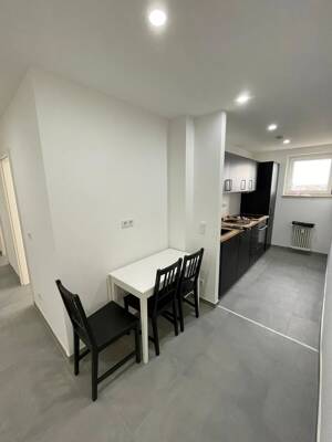 Modern stylisches 15 m² WG-Zimmer in 4er-WG - Erlangen – 91058 Erlangen – Vorschaubild 7