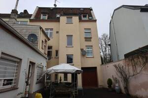 Achtung! Modernisiertes Mehrfamilienhaus in Essen Kray