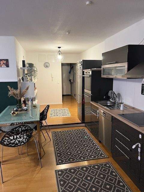Charmante 4-Zimmer-Oase mit privater Terrasse im denkmalgeschützten Gebäude in der Innenstadt West – Pforzheim – Vorschaubild 8