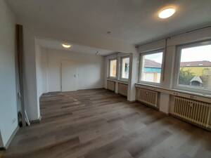 Großzügige 2-Zi-EG-Wg mit 28 qm Nebenraum & 2 Stellplätze u. kl. Gartenanteil – 76764 Rheinzabern – Vorschaubild 5