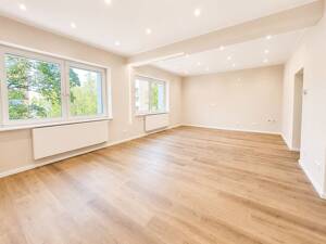 Neubau im Altbau - Kernsanierte 2-Zimmer-Wohnung mit Balkon und offenem Wohnbereich – 40476 Düsseldorf – Vorschaubild 6