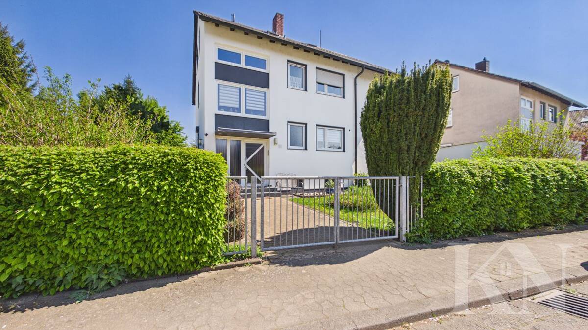 Attraktives Mehrfamilienhaus mit guter Rendite in Güdingen – 66130 Saarbrücken – Bild 1 von 9