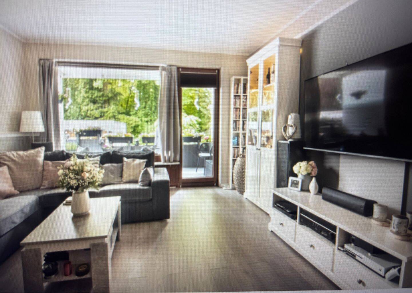 Helle 3-Zimmer Wohnung mit Balkon, Stellplatz, Hobbyraum und Keller - alles inklusive – Hannover – Vorschaubild 2