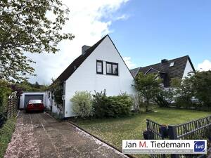 Einfamilienhaus auf rd. 80 m² mit 3,5 Zimmern auf 748 m² großem Eigenlandgrundstück