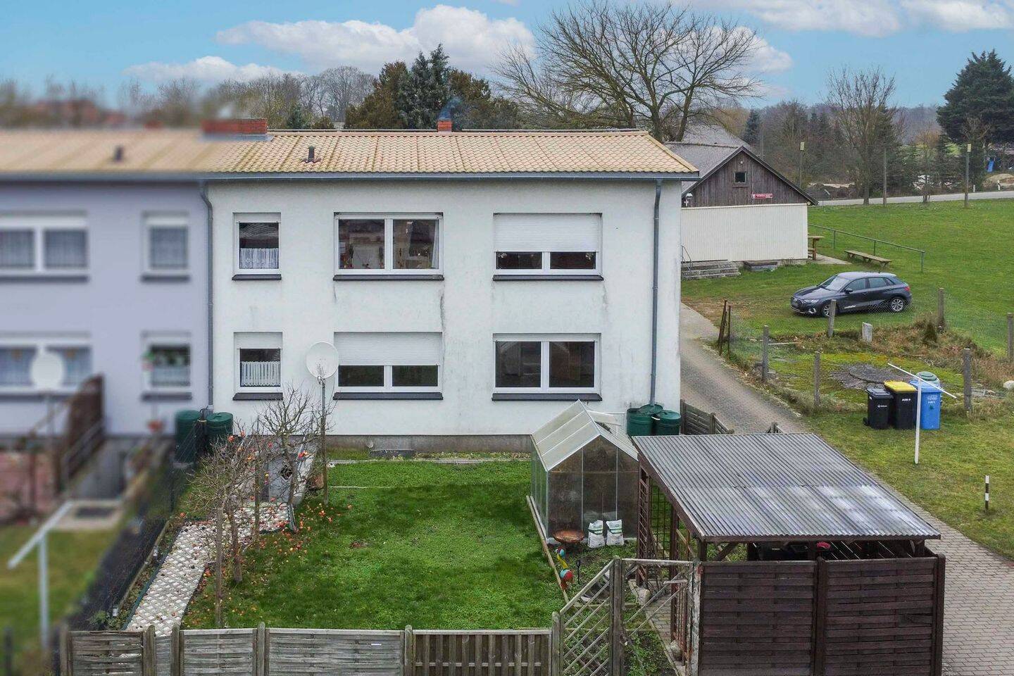 Flexibles Wohnen & Vermieten: 6-Zimmer-Reihenendhaus mit zwei Wohneinheiten nahe Güstrow