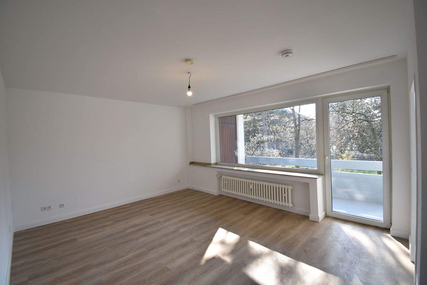 Ruhige Lage! Renovierte 3-Zi-Whg mit Balkon in Walsum – Duisburg – Vorschaubild 2