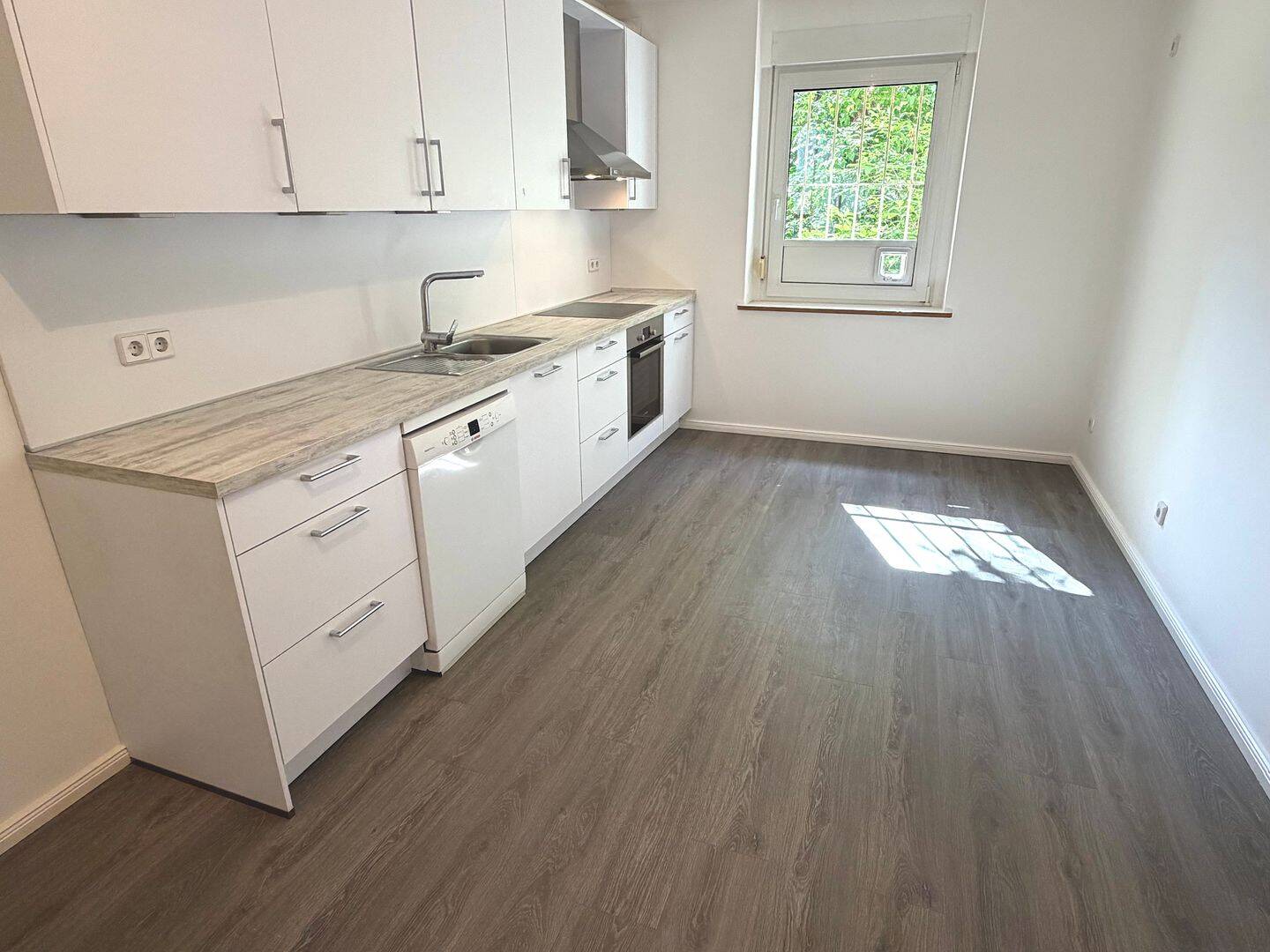 Traumhafte 2-Zimmer-Altbauwohnung mit viel Charme in ruhiger Grünlage von Lichterfelde-West! – Berlin – Vorschaubild 8