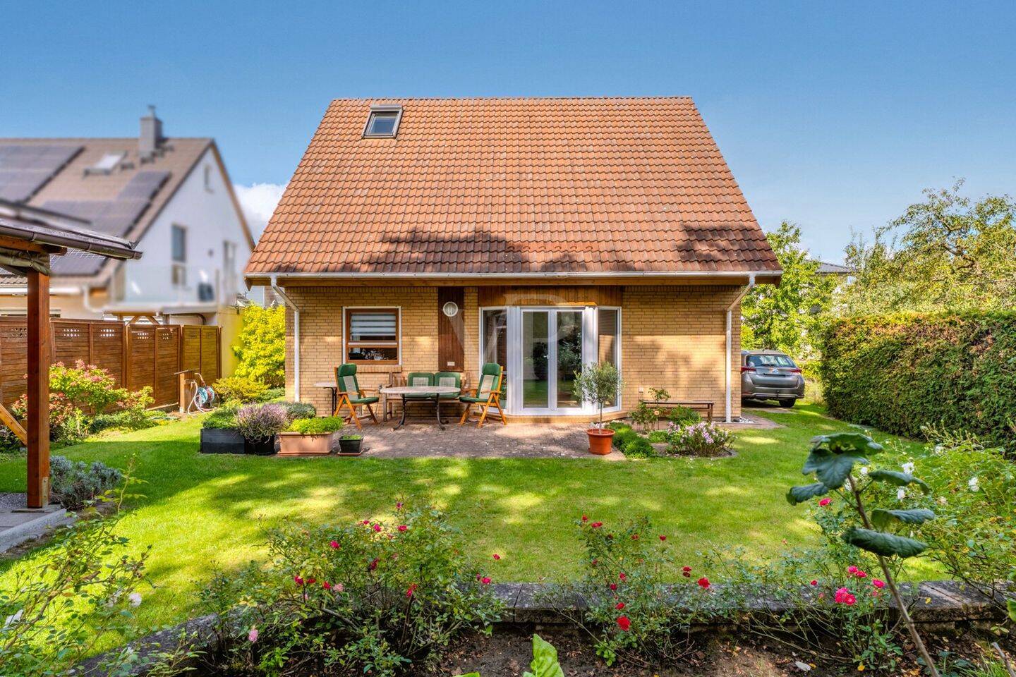 Familienfreundliches Einfamilienhaus mit 5 Zimmern und ruhigem Garten – Berlin – Vorschaubild 2
