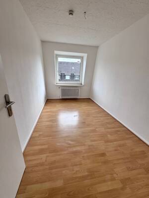 3-Zimmer-Wohnung, 68 m², ab sofort verfügbar – Nähe Klinikum – 45147 Essen – Vorschaubild 2