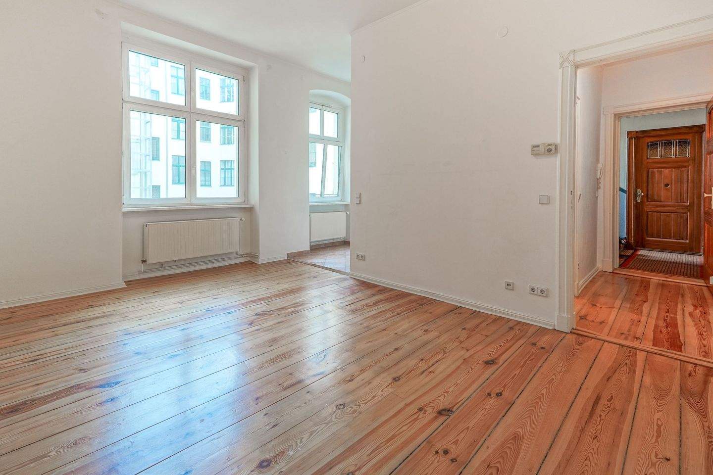 Gefragte Lage, zeitloser Charme - Apartment nahe Mehringdamm – Berlin – Bild 1 von 3