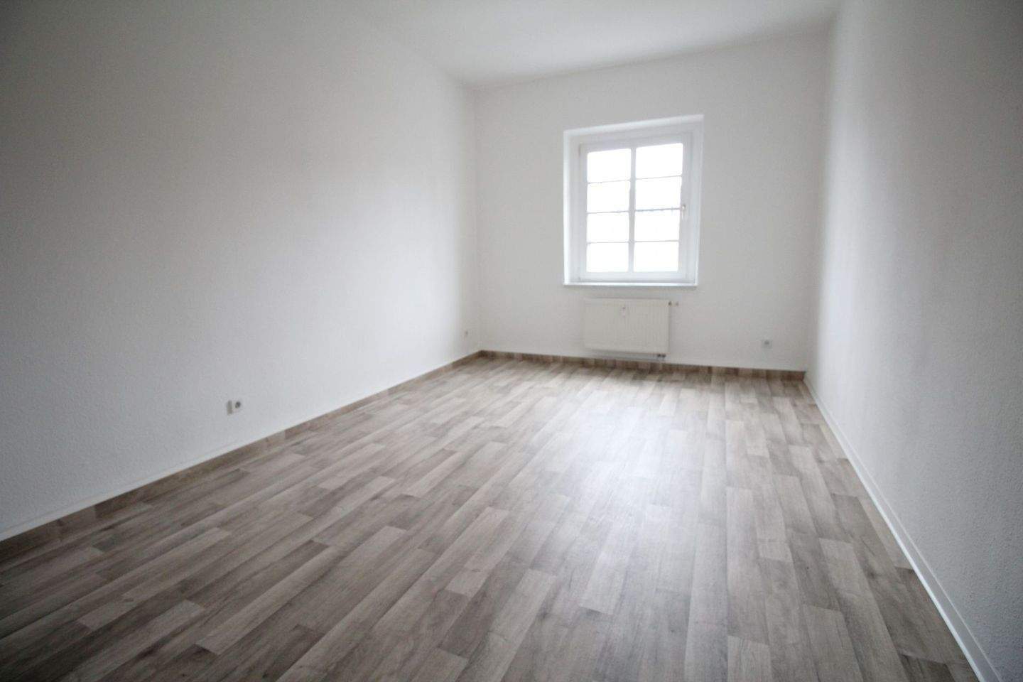 schöne 2-Raum-Wohnung mit Balkon, Einbauküche auf Wunsch – Chemnitz – Vorschaubild 7
